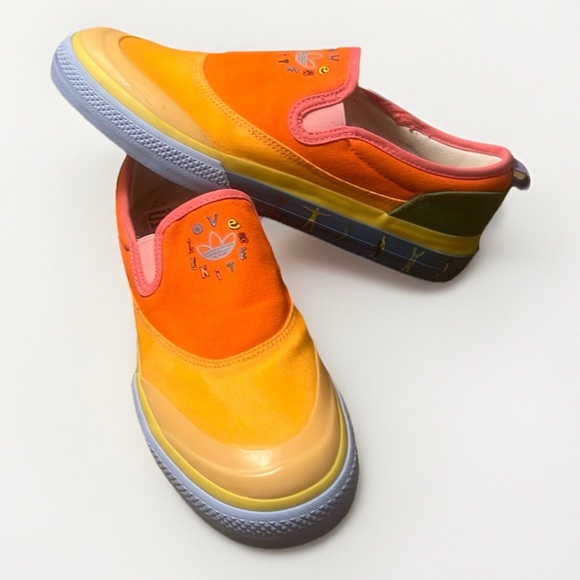 NWOT Adidas Nizza “Love Unites” Slip On Low Loafers Pride Pack Colourful sz 8.5 - Picture 1 of 11